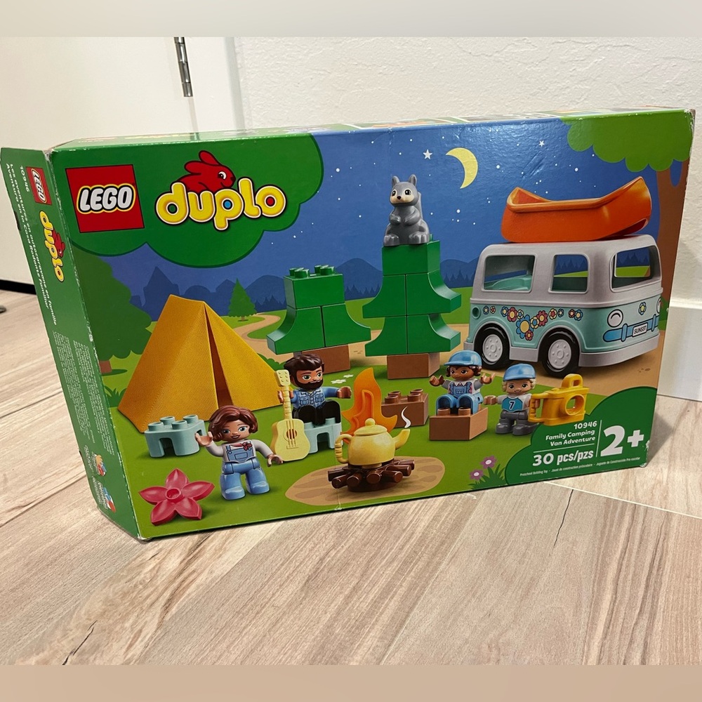 LEGO DUPLO Colorful Camping Adventure Set 10946 - Picture 4 of 9